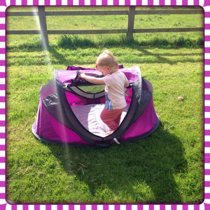 NSA UV Deluxe Travel Cot with Mattress