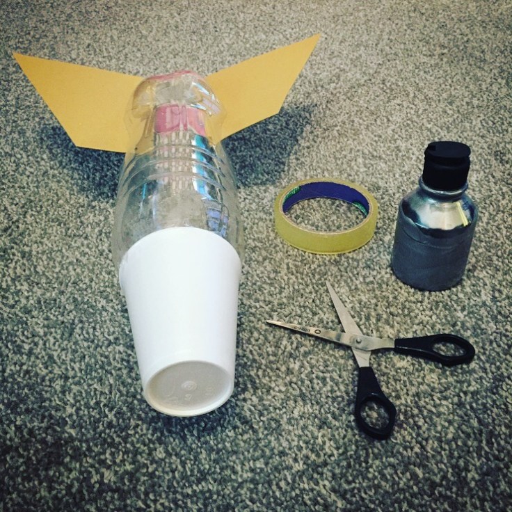 How to make a space rocket