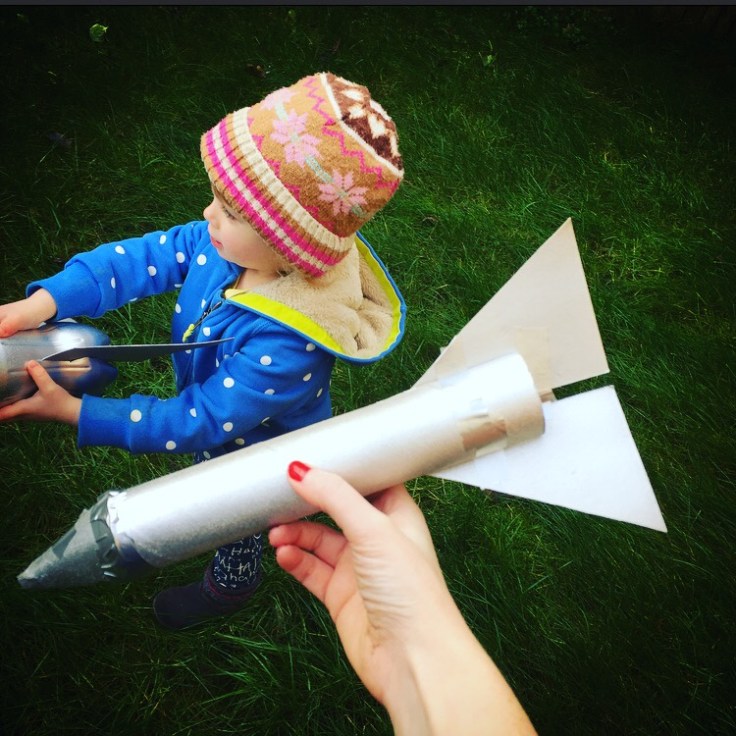 How to make a space rocket