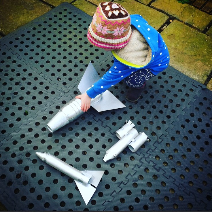 How to make a space rocket