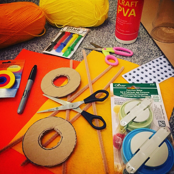 How to make Pom Poms