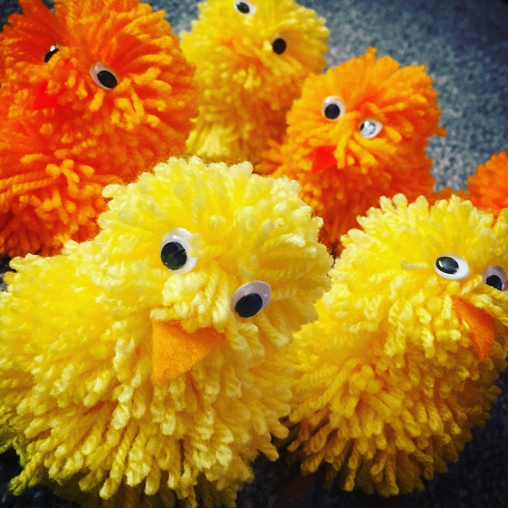 How to make pom-pom chicks