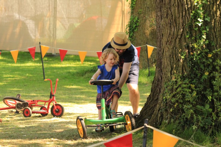 Kids Area Common People