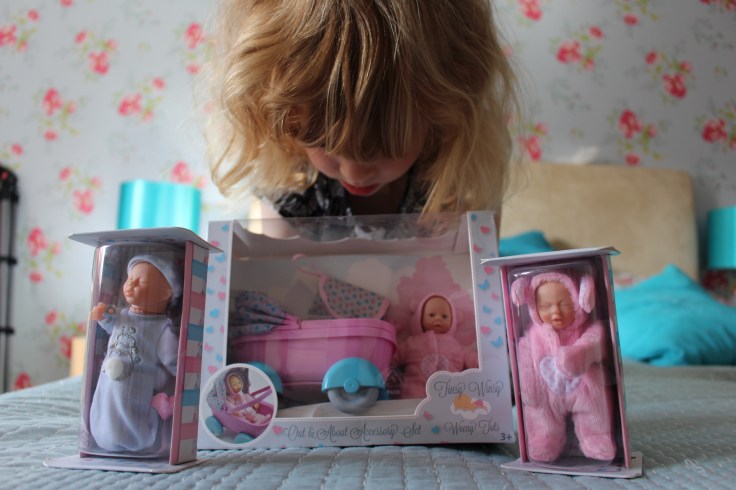 Tinsy Winsy Weeny Tots Dolls Review