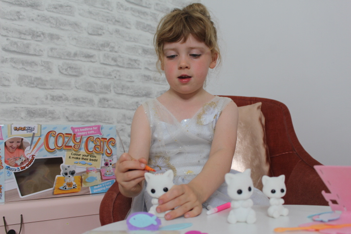 Fuzzikins Cozy Cats Review