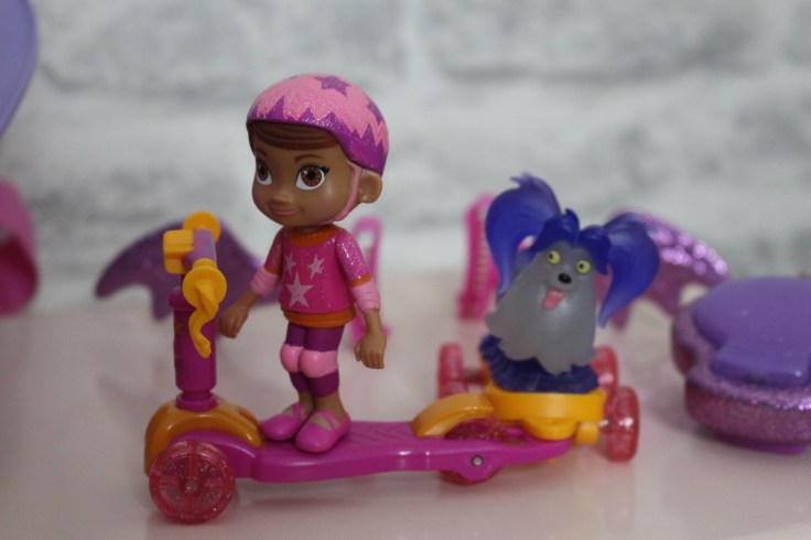 Disney Vampirina Bootastic Backpack Review