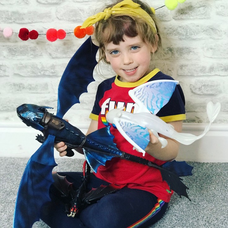 Toothless and Light Fury Spin Master Toy Review