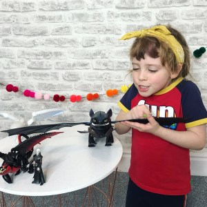 Toothless and Light Fury Spin Master Toy Review