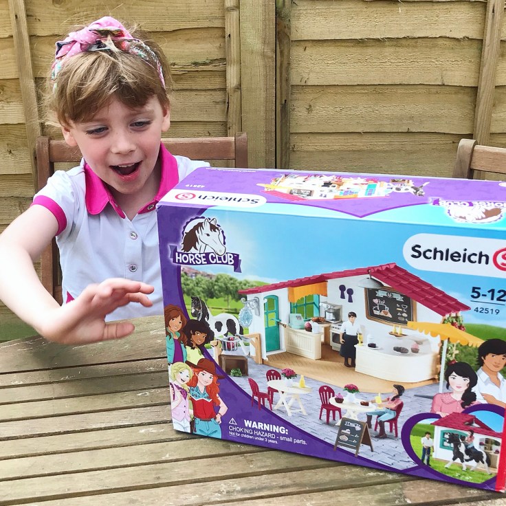 Schleich Horse Club Riders Cafe Playset Review