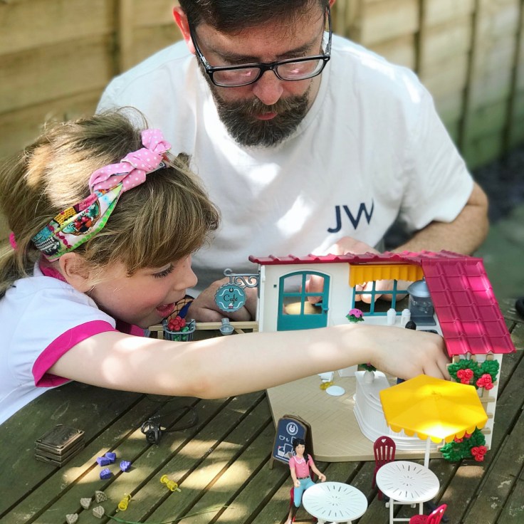 Schleich Horse Club Riders Cafe Playset Review