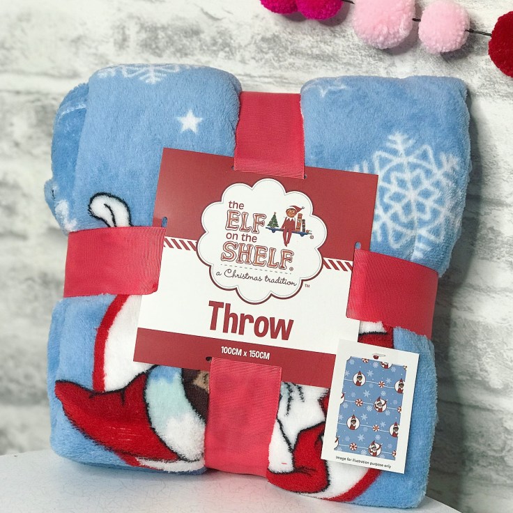 DreamTex Elf of the Shelf Bedding Review