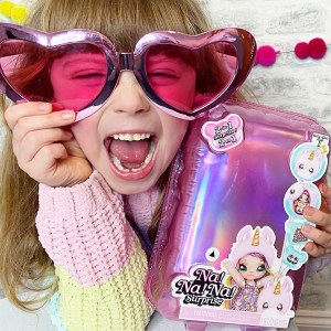 Unboxing Na! Na! Na! Surprise Dolls