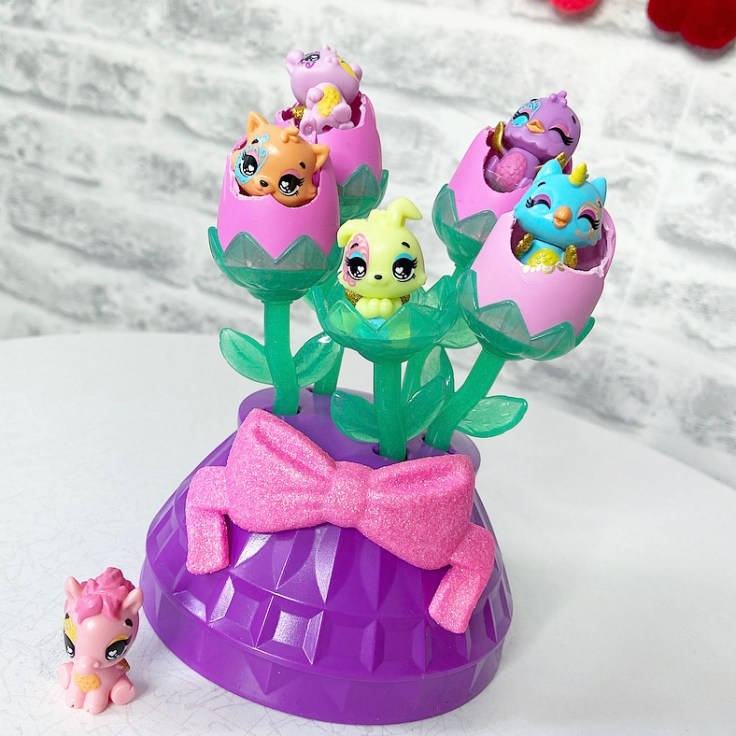 Hatchimals Spring Bouquet