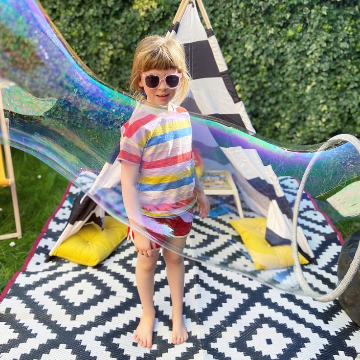 Gazillion Bubbles Giant Wand Review