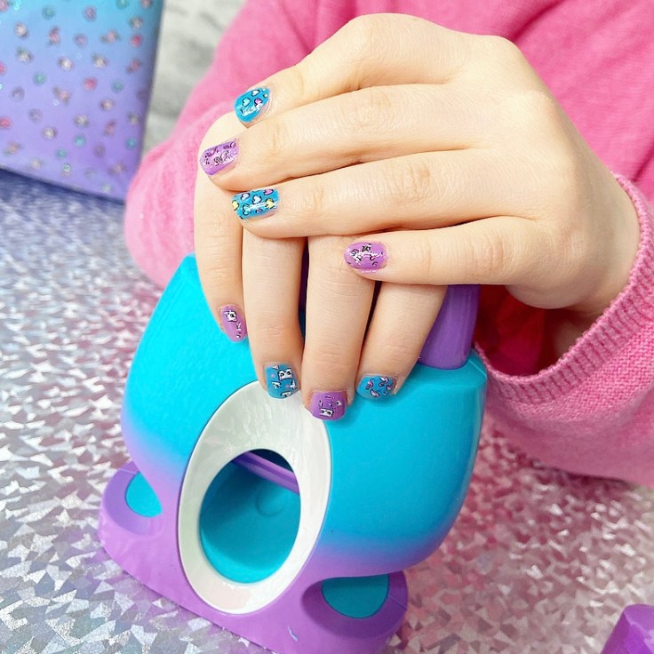 Cool Maker GO GLAM Nail Stamper!